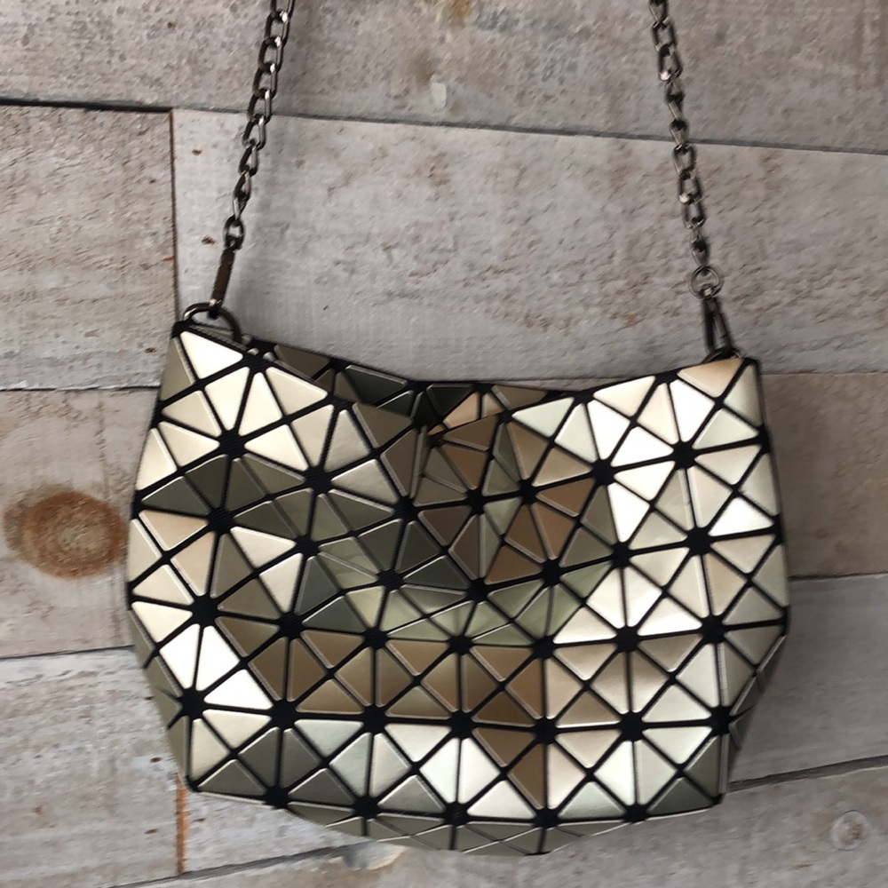 Silver Geometric Gold Chain Shoulder Bag gunmetal chain shoulder strap